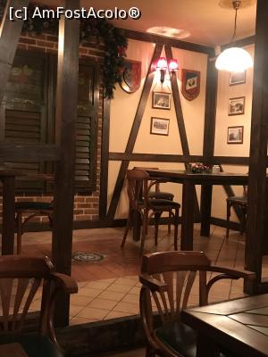 [P11] Prin restaurant » foto by krisstinna
 - 
<span class="allrVoted glyphicon glyphicon-heart hidden" id="av1040721"></span>
<a class="m-l-10 hidden" id="sv1040721" onclick="voting_Foto_DelVot(,1040721,10418)" role="button">șterge vot <span class="glyphicon glyphicon-remove"></span></a>
<a id="v91040721" class=" c-red"  onclick="voting_Foto_SetVot(1040721)" role="button"><span class="glyphicon glyphicon-heart-empty"></span> <b>LIKE</b> = Votează poza</a> <img class="hidden"  id="f1040721W9" src="/imagini/loader.gif" border="0" /><span class="AjErrMes hidden" id="e1040721ErM"></span>