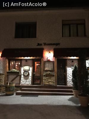 [P04] Intrarea în restaurant » foto by krisstinna
 - 
<span class="allrVoted glyphicon glyphicon-heart hidden" id="av1040714"></span>
<a class="m-l-10 hidden" id="sv1040714" onclick="voting_Foto_DelVot(,1040714,10418)" role="button">șterge vot <span class="glyphicon glyphicon-remove"></span></a>
<a id="v91040714" class=" c-red"  onclick="voting_Foto_SetVot(1040714)" role="button"><span class="glyphicon glyphicon-heart-empty"></span> <b>LIKE</b> = Votează poza</a> <img class="hidden"  id="f1040714W9" src="/imagini/loader.gif" border="0" /><span class="AjErrMes hidden" id="e1040714ErM"></span>