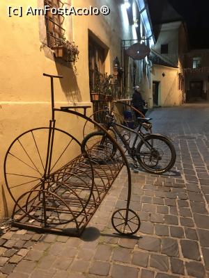 [P02] Bistro de l'Arte, Brașov » foto by krisstinna
 - 
<span class="allrVoted glyphicon glyphicon-heart hidden" id="av1044552"></span>
<a class="m-l-10 hidden" id="sv1044552" onclick="voting_Foto_DelVot(,1044552,10418)" role="button">șterge vot <span class="glyphicon glyphicon-remove"></span></a>
<a id="v91044552" class=" c-red"  onclick="voting_Foto_SetVot(1044552)" role="button"><span class="glyphicon glyphicon-heart-empty"></span> <b>LIKE</b> = Votează poza</a> <img class="hidden"  id="f1044552W9" src="/imagini/loader.gif" border="0" /><span class="AjErrMes hidden" id="e1044552ErM"></span>