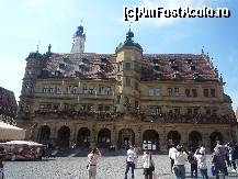 [P20] Rothenburg ob der Tauber - primaria » foto by cryss27
 - 
<span class="allrVoted glyphicon glyphicon-heart hidden" id="av267554"></span>
<a class="m-l-10 hidden" id="sv267554" onclick="voting_Foto_DelVot(,267554,10426)" role="button">șterge vot <span class="glyphicon glyphicon-remove"></span></a>
<a id="v9267554" class=" c-red"  onclick="voting_Foto_SetVot(267554)" role="button"><span class="glyphicon glyphicon-heart-empty"></span> <b>LIKE</b> = Votează poza</a> <img class="hidden"  id="f267554W9" src="/imagini/loader.gif" border="0" /><span class="AjErrMes hidden" id="e267554ErM"></span>