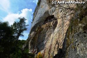 [P01] Grotte du Grand Roc - intrare » foto by makuy*
 - 
<span class="allrVoted glyphicon glyphicon-heart hidden" id="av579890"></span>
<a class="m-l-10 hidden" id="sv579890" onclick="voting_Foto_DelVot(,579890,10440)" role="button">șterge vot <span class="glyphicon glyphicon-remove"></span></a>
<a id="v9579890" class=" c-red"  onclick="voting_Foto_SetVot(579890)" role="button"><span class="glyphicon glyphicon-heart-empty"></span> <b>LIKE</b> = Votează poza</a> <img class="hidden"  id="f579890W9" src="/imagini/loader.gif" border="0" /><span class="AjErrMes hidden" id="e579890ErM"></span>