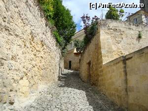 [P03] hai-hui pe strazile din St Emilion » foto by Alesana29
 - 
<span class="allrVoted glyphicon glyphicon-heart hidden" id="av514808"></span>
<a class="m-l-10 hidden" id="sv514808" onclick="voting_Foto_DelVot(,514808,10440)" role="button">șterge vot <span class="glyphicon glyphicon-remove"></span></a>
<a id="v9514808" class=" c-red"  onclick="voting_Foto_SetVot(514808)" role="button"><span class="glyphicon glyphicon-heart-empty"></span> <b>LIKE</b> = Votează poza</a> <img class="hidden"  id="f514808W9" src="/imagini/loader.gif" border="0" /><span class="AjErrMes hidden" id="e514808ErM"></span>