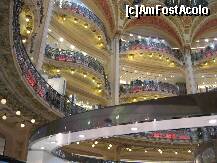 [P15] O alta opera de arta- Galeriile Lafayette, un loc care fascineaza prin arhitectura sau... prin multitudinea de branduri'tari'. » foto by ela7
 - 
<span class="allrVoted glyphicon glyphicon-heart hidden" id="av270265"></span>
<a class="m-l-10 hidden" id="sv270265" onclick="voting_Foto_DelVot(,270265,10489)" role="button">șterge vot <span class="glyphicon glyphicon-remove"></span></a>
<a id="v9270265" class=" c-red"  onclick="voting_Foto_SetVot(270265)" role="button"><span class="glyphicon glyphicon-heart-empty"></span> <b>LIKE</b> = Votează poza</a> <img class="hidden"  id="f270265W9" src="/imagini/loader.gif" border="0" /><span class="AjErrMes hidden" id="e270265ErM"></span>