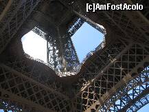[P19] Turnul Eiffe, privit dintr-o perspectiva mai putin folosita de fotografi- de dedesubt. » foto by ela7
 - 
<span class="allrVoted glyphicon glyphicon-heart hidden" id="av270283"></span>
<a class="m-l-10 hidden" id="sv270283" onclick="voting_Foto_DelVot(,270283,10489)" role="button">șterge vot <span class="glyphicon glyphicon-remove"></span></a>
<a id="v9270283" class=" c-red"  onclick="voting_Foto_SetVot(270283)" role="button"><span class="glyphicon glyphicon-heart-empty"></span> <b>LIKE</b> = Votează poza</a> <img class="hidden"  id="f270283W9" src="/imagini/loader.gif" border="0" /><span class="AjErrMes hidden" id="e270283ErM"></span>