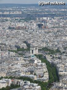 [P20] Arcul de Triumf, fotografiat cu zoom, de la ultimul nivel al Turnului Eiffel. » foto by ela7
 - 
<span class="allrVoted glyphicon glyphicon-heart hidden" id="av270291"></span>
<a class="m-l-10 hidden" id="sv270291" onclick="voting_Foto_DelVot(,270291,10489)" role="button">șterge vot <span class="glyphicon glyphicon-remove"></span></a>
<a id="v9270291" class=" c-red"  onclick="voting_Foto_SetVot(270291)" role="button"><span class="glyphicon glyphicon-heart-empty"></span> <b>LIKE</b> = Votează poza</a> <img class="hidden"  id="f270291W9" src="/imagini/loader.gif" border="0" /><span class="AjErrMes hidden" id="e270291ErM"></span>