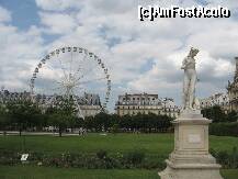 [P08] Nou si vechi in Gradinile Tuileries, intr-o dupa amiaza linistita de vara. » foto by ela7
 - 
<span class="allrVoted glyphicon glyphicon-heart hidden" id="av270258"></span>
<a class="m-l-10 hidden" id="sv270258" onclick="voting_Foto_DelVot(,270258,10489)" role="button">șterge vot <span class="glyphicon glyphicon-remove"></span></a>
<a id="v9270258" class=" c-red"  onclick="voting_Foto_SetVot(270258)" role="button"><span class="glyphicon glyphicon-heart-empty"></span> <b>LIKE</b> = Votează poza</a> <img class="hidden"  id="f270258W9" src="/imagini/loader.gif" border="0" /><span class="AjErrMes hidden" id="e270258ErM"></span>