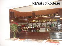 [P12] Hotel Madison-barul » foto by georgiana
 - 
<span class="allrVoted glyphicon glyphicon-heart hidden" id="av270717"></span>
<a class="m-l-10 hidden" id="sv270717" onclick="voting_Foto_DelVot(,270717,10498)" role="button">șterge vot <span class="glyphicon glyphicon-remove"></span></a>
<a id="v9270717" class=" c-red"  onclick="voting_Foto_SetVot(270717)" role="button"><span class="glyphicon glyphicon-heart-empty"></span> <b>LIKE</b> = Votează poza</a> <img class="hidden"  id="f270717W9" src="/imagini/loader.gif" border="0" /><span class="AjErrMes hidden" id="e270717ErM"></span>