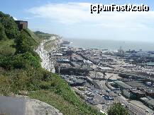 [P26] vedere de la castelul din dover catre port. aici este un important si impresionant nod rutier » foto by a.sr*
 - 
<span class="allrVoted glyphicon glyphicon-heart hidden" id="av272196"></span>
<a class="m-l-10 hidden" id="sv272196" onclick="voting_Foto_DelVot(,272196,10527)" role="button">șterge vot <span class="glyphicon glyphicon-remove"></span></a>
<a id="v9272196" class=" c-red"  onclick="voting_Foto_SetVot(272196)" role="button"><span class="glyphicon glyphicon-heart-empty"></span> <b>LIKE</b> = Votează poza</a> <img class="hidden"  id="f272196W9" src="/imagini/loader.gif" border="0" /><span class="AjErrMes hidden" id="e272196ErM"></span>