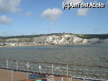[P03] partea stanga a coastei albionului, asa cum se vede ea la intrarea in portul dover » foto by a.sr*
 - 
<span class="allrVoted glyphicon glyphicon-heart hidden" id="av272170"></span>
<a class="m-l-10 hidden" id="sv272170" onclick="voting_Foto_DelVot(,272170,10527)" role="button">șterge vot <span class="glyphicon glyphicon-remove"></span></a>
<a id="v9272170" class=" c-red"  onclick="voting_Foto_SetVot(272170)" role="button"><span class="glyphicon glyphicon-heart-empty"></span> <b>LIKE</b> = Votează poza</a> <img class="hidden"  id="f272170W9" src="/imagini/loader.gif" border="0" /><span class="AjErrMes hidden" id="e272170ErM"></span>
