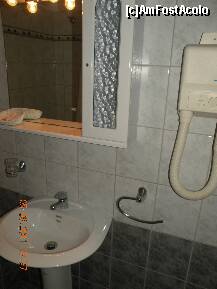[P05] baia apartamentului dotata cu feon » foto by mirmicu
 - 
<span class="allrVoted glyphicon glyphicon-heart hidden" id="av272675"></span>
<a class="m-l-10 hidden" id="sv272675" onclick="voting_Foto_DelVot(,272675,10535)" role="button">șterge vot <span class="glyphicon glyphicon-remove"></span></a>
<a id="v9272675" class=" c-red"  onclick="voting_Foto_SetVot(272675)" role="button"><span class="glyphicon glyphicon-heart-empty"></span> <b>LIKE</b> = Votează poza</a> <img class="hidden"  id="f272675W9" src="/imagini/loader.gif" border="0" /><span class="AjErrMes hidden" id="e272675ErM"></span>