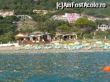 [P02] vila este cea din stanga.Barul am crezut ca va fi o problema,dar s-a dovedit a fi foarte linistit,muzica era data in surdina incat nu deranja deloc. » foto by nsc_gabrielle
 - 
<span class="allrVoted glyphicon glyphicon-heart hidden" id="av273422"></span>
<a class="m-l-10 hidden" id="sv273422" onclick="voting_Foto_DelVot(,273422,10535)" role="button">șterge vot <span class="glyphicon glyphicon-remove"></span></a>
<a id="v9273422" class=" c-red"  onclick="voting_Foto_SetVot(273422)" role="button"><span class="glyphicon glyphicon-heart-empty"></span> <b>LIKE</b> = Votează poza</a> <img class="hidden"  id="f273422W9" src="/imagini/loader.gif" border="0" /><span class="AjErrMes hidden" id="e273422ErM"></span>
