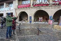 [P09] Trasul cu arcul, in Plaza Mayor, cu arcurile Primariei pe fundal. » foto by alinaro
 - 
<span class="allrVoted glyphicon glyphicon-heart hidden" id="av273118"></span>
<a class="m-l-10 hidden" id="sv273118" onclick="voting_Foto_DelVot(,273118,10543)" role="button">șterge vot <span class="glyphicon glyphicon-remove"></span></a>
<a id="v9273118" class=" c-red"  onclick="voting_Foto_SetVot(273118)" role="button"><span class="glyphicon glyphicon-heart-empty"></span> <b>LIKE</b> = Votează poza</a> <img class="hidden"  id="f273118W9" src="/imagini/loader.gif" border="0" /><span class="AjErrMes hidden" id="e273118ErM"></span>