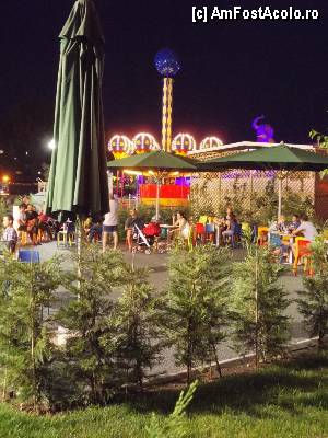 [P02] Terra park - terasă şi Willis Tower pe fundal » foto by Dragoș_MD
 - 
<span class="allrVoted glyphicon glyphicon-heart hidden" id="av345449"></span>
<a class="m-l-10 hidden" id="sv345449" onclick="voting_Foto_DelVot(,345449,10549)" role="button">șterge vot <span class="glyphicon glyphicon-remove"></span></a>
<a id="v9345449" class=" c-red"  onclick="voting_Foto_SetVot(345449)" role="button"><span class="glyphicon glyphicon-heart-empty"></span> <b>LIKE</b> = Votează poza</a> <img class="hidden"  id="f345449W9" src="/imagini/loader.gif" border="0" /><span class="AjErrMes hidden" id="e345449ErM"></span>