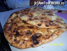 [P13] Pita care semana la gust cu painea nedospita pe care mi-o face mama la tara :) » foto by alinaro
 - 
<span class="allrVoted glyphicon glyphicon-heart hidden" id="av273447"></span>
<a class="m-l-10 hidden" id="sv273447" onclick="voting_Foto_DelVot(,273447,10559)" role="button">șterge vot <span class="glyphicon glyphicon-remove"></span></a>
<a id="v9273447" class=" c-red"  onclick="voting_Foto_SetVot(273447)" role="button"><span class="glyphicon glyphicon-heart-empty"></span> <b>LIKE</b> = Votează poza</a> <img class="hidden"  id="f273447W9" src="/imagini/loader.gif" border="0" /><span class="AjErrMes hidden" id="e273447ErM"></span>
