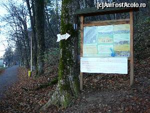 [P01] Locul unde începe traseul – în stânga se vede „Aleea de sub Tâmpa” » foto by Claudiu U.
 - 
<span class="allrVoted glyphicon glyphicon-heart hidden" id="av587341"></span>
<a class="m-l-10 hidden" id="sv587341" onclick="voting_Foto_DelVot(,587341,10560)" role="button">șterge vot <span class="glyphicon glyphicon-remove"></span></a>
<a id="v9587341" class=" c-red"  onclick="voting_Foto_SetVot(587341)" role="button"><span class="glyphicon glyphicon-heart-empty"></span> <b>LIKE</b> = Votează poza</a> <img class="hidden"  id="f587341W9" src="/imagini/loader.gif" border="0" /><span class="AjErrMes hidden" id="e587341ErM"></span>