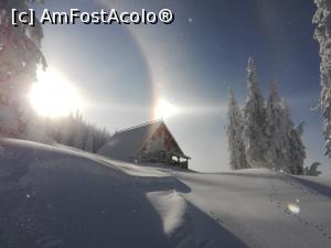 [P03] Haloul din jurul soarelui, fenomenul numit Sun Dog.  » foto by Mika
 - 
<span class="allrVoted glyphicon glyphicon-heart hidden" id="av1137941"></span>
<a class="m-l-10 hidden" id="sv1137941" onclick="voting_Foto_DelVot(,1137941,10560)" role="button">șterge vot <span class="glyphicon glyphicon-remove"></span></a>
<a id="v91137941" class=" c-red"  onclick="voting_Foto_SetVot(1137941)" role="button"><span class="glyphicon glyphicon-heart-empty"></span> <b>LIKE</b> = Votează poza</a> <img class="hidden"  id="f1137941W9" src="/imagini/loader.gif" border="0" /><span class="AjErrMes hidden" id="e1137941ErM"></span>