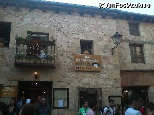 [P36] Satul era plin de restauante cu 'hornos de asar'. Poftiti la miel si porcusor de lapte, ummm...  » foto by alinaro
 - 
<span class="allrVoted glyphicon glyphicon-heart hidden" id="av339906"></span>
<a class="m-l-10 hidden" id="sv339906" onclick="voting_Foto_DelVot(,339906,10572)" role="button">șterge vot <span class="glyphicon glyphicon-remove"></span></a>
<a id="v9339906" class=" c-red"  onclick="voting_Foto_SetVot(339906)" role="button"><span class="glyphicon glyphicon-heart-empty"></span> <b>LIKE</b> = Votează poza</a> <img class="hidden"  id="f339906W9" src="/imagini/loader.gif" border="0" /><span class="AjErrMes hidden" id="e339906ErM"></span>