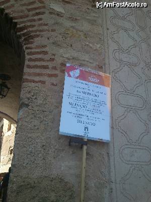 [P06] Afisul care cerea liniste pe timpul serii, prezent inca de la intrarea in localitate.  » foto by alinaro
 - 
<span class="allrVoted glyphicon glyphicon-heart hidden" id="av339867"></span>
<a class="m-l-10 hidden" id="sv339867" onclick="voting_Foto_DelVot(,339867,10572)" role="button">șterge vot <span class="glyphicon glyphicon-remove"></span></a>
<a id="v9339867" class=" c-red"  onclick="voting_Foto_SetVot(339867)" role="button"><span class="glyphicon glyphicon-heart-empty"></span> <b>LIKE</b> = Votează poza</a> <img class="hidden"  id="f339867W9" src="/imagini/loader.gif" border="0" /><span class="AjErrMes hidden" id="e339867ErM"></span>