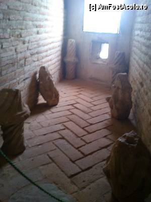 [P17] Castelul din Coca / Sala Muzeu. Resturi din constructia originala.  » foto by alinaro
 - 
<span class="allrVoted glyphicon glyphicon-heart hidden" id="av387083"></span>
<a class="m-l-10 hidden" id="sv387083" onclick="voting_Foto_DelVot(,387083,10572)" role="button">șterge vot <span class="glyphicon glyphicon-remove"></span></a>
<a id="v9387083" class=" c-red"  onclick="voting_Foto_SetVot(387083)" role="button"><span class="glyphicon glyphicon-heart-empty"></span> <b>LIKE</b> = Votează poza</a> <img class="hidden"  id="f387083W9" src="/imagini/loader.gif" border="0" /><span class="AjErrMes hidden" id="e387083ErM"></span>
