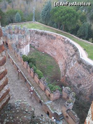 [P26] Castelul din Coca / Aici se poate vedea cat de adanc este 'santul' defensiv.  » foto by alinaro
 - 
<span class="allrVoted glyphicon glyphicon-heart hidden" id="av387095"></span>
<a class="m-l-10 hidden" id="sv387095" onclick="voting_Foto_DelVot(,387095,10572)" role="button">șterge vot <span class="glyphicon glyphicon-remove"></span></a>
<a id="v9387095" class=" c-red"  onclick="voting_Foto_SetVot(387095)" role="button"><span class="glyphicon glyphicon-heart-empty"></span> <b>LIKE</b> = Votează poza</a> <img class="hidden"  id="f387095W9" src="/imagini/loader.gif" border="0" /><span class="AjErrMes hidden" id="e387095ErM"></span>