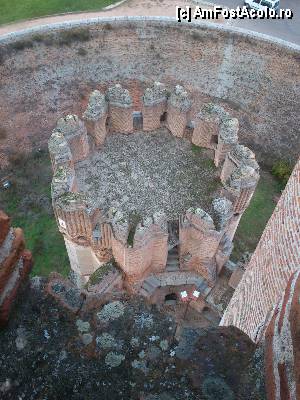 [P27] Castelul din Coca / Frumoasele forme ale castelului...  » foto by alinaro
 - 
<span class="allrVoted glyphicon glyphicon-heart hidden" id="av387096"></span>
<a class="m-l-10 hidden" id="sv387096" onclick="voting_Foto_DelVot(,387096,10572)" role="button">șterge vot <span class="glyphicon glyphicon-remove"></span></a>
<a id="v9387096" class=" c-red"  onclick="voting_Foto_SetVot(387096)" role="button"><span class="glyphicon glyphicon-heart-empty"></span> <b>LIKE</b> = Votează poza</a> <img class="hidden"  id="f387096W9" src="/imagini/loader.gif" border="0" /><span class="AjErrMes hidden" id="e387096ErM"></span>