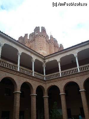 [P06] Castelul din Coca / Poza asta imi aduce aminte de una facuta, in primavara, din Casa de las Conchas (Salamanca).  » foto by alinaro
 - 
<span class="allrVoted glyphicon glyphicon-heart hidden" id="av387064"></span>
<a class="m-l-10 hidden" id="sv387064" onclick="voting_Foto_DelVot(,387064,10572)" role="button">șterge vot <span class="glyphicon glyphicon-remove"></span></a>
<a id="v9387064" class=" c-red"  onclick="voting_Foto_SetVot(387064)" role="button"><span class="glyphicon glyphicon-heart-empty"></span> <b>LIKE</b> = Votează poza</a> <img class="hidden"  id="f387064W9" src="/imagini/loader.gif" border="0" /><span class="AjErrMes hidden" id="e387064ErM"></span>
