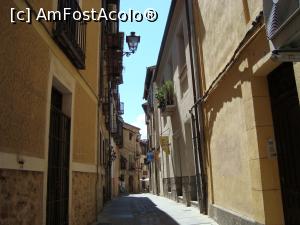 [P15] Plimbare pe strazile pline de istorie ale Segoviei vechi » foto by mireille
 - 
<span class="allrVoted glyphicon glyphicon-heart hidden" id="av737938"></span>
<a class="m-l-10 hidden" id="sv737938" onclick="voting_Foto_DelVot(,737938,10572)" role="button">șterge vot <span class="glyphicon glyphicon-remove"></span></a>
<a id="v9737938" class=" c-red"  onclick="voting_Foto_SetVot(737938)" role="button"><span class="glyphicon glyphicon-heart-empty"></span> <b>LIKE</b> = Votează poza</a> <img class="hidden"  id="f737938W9" src="/imagini/loader.gif" border="0" /><span class="AjErrMes hidden" id="e737938ErM"></span>
