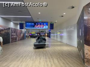 [P21] Aeroportul Cairns-interior » foto by AZE
 - 
<span class="allrVoted glyphicon glyphicon-heart hidden" id="av1373807"></span>
<a class="m-l-10 hidden" id="sv1373807" onclick="voting_Foto_DelVot(,1373807,10590)" role="button">șterge vot <span class="glyphicon glyphicon-remove"></span></a>
<a id="v91373807" class=" c-red"  onclick="voting_Foto_SetVot(1373807)" role="button"><span class="glyphicon glyphicon-heart-empty"></span> <b>LIKE</b> = Votează poza</a> <img class="hidden"  id="f1373807W9" src="/imagini/loader.gif" border="0" /><span class="AjErrMes hidden" id="e1373807ErM"></span>
