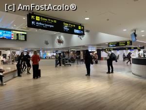 [P22] Aeroportul Cairns-interior » foto by AZE
 - 
<span class="allrVoted glyphicon glyphicon-heart hidden" id="av1373808"></span>
<a class="m-l-10 hidden" id="sv1373808" onclick="voting_Foto_DelVot(,1373808,10590)" role="button">șterge vot <span class="glyphicon glyphicon-remove"></span></a>
<a id="v91373808" class=" c-red"  onclick="voting_Foto_SetVot(1373808)" role="button"><span class="glyphicon glyphicon-heart-empty"></span> <b>LIKE</b> = Votează poza</a> <img class="hidden"  id="f1373808W9" src="/imagini/loader.gif" border="0" /><span class="AjErrMes hidden" id="e1373808ErM"></span>