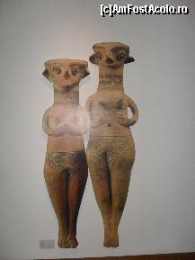 [P12] Aceste doua statuete  simbolizeaza fertilitatea » foto by georgiana
 - 
<span class="allrVoted glyphicon glyphicon-heart hidden" id="av275317"></span>
<a class="m-l-10 hidden" id="sv275317" onclick="voting_Foto_DelVot(,275317,10592)" role="button">șterge vot <span class="glyphicon glyphicon-remove"></span></a>
<a id="v9275317" class=" c-red"  onclick="voting_Foto_SetVot(275317)" role="button"><span class="glyphicon glyphicon-heart-empty"></span> <b>LIKE</b> = Votează poza</a> <img class="hidden"  id="f275317W9" src="/imagini/loader.gif" border="0" /><span class="AjErrMes hidden" id="e275317ErM"></span>