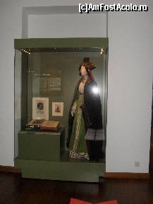 [P17] Manechine in costume din alta epoca » foto by georgiana
 - 
<span class="allrVoted glyphicon glyphicon-heart hidden" id="av275322"></span>
<a class="m-l-10 hidden" id="sv275322" onclick="voting_Foto_DelVot(,275322,10592)" role="button">șterge vot <span class="glyphicon glyphicon-remove"></span></a>
<a id="v9275322" class=" c-red"  onclick="voting_Foto_SetVot(275322)" role="button"><span class="glyphicon glyphicon-heart-empty"></span> <b>LIKE</b> = Votează poza</a> <img class="hidden"  id="f275322W9" src="/imagini/loader.gif" border="0" /><span class="AjErrMes hidden" id="e275322ErM"></span>