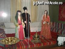 [P19] Manechine in costume din alta epoca » foto by georgiana
 - 
<span class="allrVoted glyphicon glyphicon-heart hidden" id="av275324"></span>
<a class="m-l-10 hidden" id="sv275324" onclick="voting_Foto_DelVot(,275324,10592)" role="button">șterge vot <span class="glyphicon glyphicon-remove"></span></a>
<a id="v9275324" class=" c-red"  onclick="voting_Foto_SetVot(275324)" role="button"><span class="glyphicon glyphicon-heart-empty"></span> <b>LIKE</b> = Votează poza</a> <img class="hidden"  id="f275324W9" src="/imagini/loader.gif" border="0" /><span class="AjErrMes hidden" id="e275324ErM"></span>