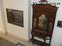 [P22] Exponat asezat cand urcam la etajul I » foto by georgiana
 - 
<span class="allrVoted glyphicon glyphicon-heart hidden" id="av275327"></span>
<a class="m-l-10 hidden" id="sv275327" onclick="voting_Foto_DelVot(,275327,10592)" role="button">șterge vot <span class="glyphicon glyphicon-remove"></span></a>
<a id="v9275327" class=" c-red"  onclick="voting_Foto_SetVot(275327)" role="button"><span class="glyphicon glyphicon-heart-empty"></span> <b>LIKE</b> = Votează poza</a> <img class="hidden"  id="f275327W9" src="/imagini/loader.gif" border="0" /><span class="AjErrMes hidden" id="e275327ErM"></span>
