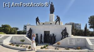 [P11] Am continuat plimbarea de-a lungul strazii Konstantinou Palaiologou pentru a ajunge la un alt bastion, Podocataro, unde a fost construit Monumentul Libertatii, finalizat in 1973, dar care nu a fost niciodata inaugurat oficial, deoarece s-a anuntat ca inaugurarea va avea loc atunci cand Ciprul va fi eliberat de armata turca.  » foto by geani anto
 - 
<span class="allrVoted glyphicon glyphicon-heart hidden" id="av1537304"></span>
<a class="m-l-10 hidden" id="sv1537304" onclick="voting_Foto_DelVot(,1537304,10592)" role="button">șterge vot <span class="glyphicon glyphicon-remove"></span></a>
<a id="v91537304" class=" c-red"  onclick="voting_Foto_SetVot(1537304)" role="button"><span class="glyphicon glyphicon-heart-empty"></span> <b>LIKE</b> = Votează poza</a> <img class="hidden"  id="f1537304W9" src="/imagini/loader.gif" border="0" /><span class="AjErrMes hidden" id="e1537304ErM"></span>