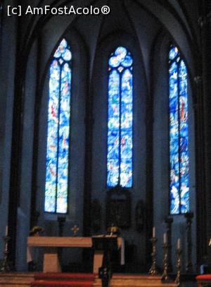 [P08] Ferestre pictate de Marc Chagall la Sf. Stefan » foto by Radu Tudoran
 - 
<span class="allrVoted glyphicon glyphicon-heart hidden" id="av714226"></span>
<a class="m-l-10 hidden" id="sv714226" onclick="voting_Foto_DelVot(,714226,10598)" role="button">șterge vot <span class="glyphicon glyphicon-remove"></span></a>
<a id="v9714226" class=" c-red"  onclick="voting_Foto_SetVot(714226)" role="button"><span class="glyphicon glyphicon-heart-empty"></span> <b>LIKE</b> = Votează poza</a> <img class="hidden"  id="f714226W9" src="/imagini/loader.gif" border="0" /><span class="AjErrMes hidden" id="e714226ErM"></span>
