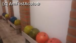 [P07] Berăria și bowling-eria Tiltott Csiki Sor, Băile Tușnad

Bile pentru bowling » foto by Mioritik
 - 
<span class="allrVoted glyphicon glyphicon-heart hidden" id="av1346947"></span>
<a class="m-l-10 hidden" id="sv1346947" onclick="voting_Foto_DelVot(,1346947,10601)" role="button">șterge vot <span class="glyphicon glyphicon-remove"></span></a>
<a id="v91346947" class=" c-red"  onclick="voting_Foto_SetVot(1346947)" role="button"><span class="glyphicon glyphicon-heart-empty"></span> <b>LIKE</b> = Votează poza</a> <img class="hidden"  id="f1346947W9" src="/imagini/loader.gif" border="0" /><span class="AjErrMes hidden" id="e1346947ErM"></span>