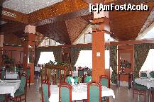 [P08] Imagine din restaurantul din interiorul hotelului. » foto by cristi46
 - 
<span class="allrVoted glyphicon glyphicon-heart hidden" id="av277030"></span>
<a class="m-l-10 hidden" id="sv277030" onclick="voting_Foto_DelVot(,277030,10617)" role="button">șterge vot <span class="glyphicon glyphicon-remove"></span></a>
<a id="v9277030" class=" c-red"  onclick="voting_Foto_SetVot(277030)" role="button"><span class="glyphicon glyphicon-heart-empty"></span> <b>LIKE</b> = Votează poza</a> <img class="hidden"  id="f277030W9" src="/imagini/loader.gif" border="0" /><span class="AjErrMes hidden" id="e277030ErM"></span>