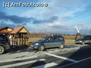 [P15] In faţa hanului, aici era de 1 decembrie, se vede, nu?  » foto by kelyboy
 - 
<span class="allrVoted glyphicon glyphicon-heart hidden" id="av948634"></span>
<a class="m-l-10 hidden" id="sv948634" onclick="voting_Foto_DelVot(,948634,10620)" role="button">șterge vot <span class="glyphicon glyphicon-remove"></span></a>
<a id="v9948634" class=" c-red"  onclick="voting_Foto_SetVot(948634)" role="button"><span class="glyphicon glyphicon-heart-empty"></span> <b>LIKE</b> = Votează poza</a> <img class="hidden"  id="f948634W9" src="/imagini/loader.gif" border="0" /><span class="AjErrMes hidden" id="e948634ErM"></span>