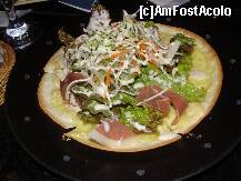 [P24] Salata pe blat de pizza » foto by dananecula*
 - 
<span class="allrVoted glyphicon glyphicon-heart hidden" id="av276704"></span>
<a class="m-l-10 hidden" id="sv276704" onclick="voting_Foto_DelVot(,276704,10622)" role="button">șterge vot <span class="glyphicon glyphicon-remove"></span></a>
<a id="v9276704" class=" c-red"  onclick="voting_Foto_SetVot(276704)" role="button"><span class="glyphicon glyphicon-heart-empty"></span> <b>LIKE</b> = Votează poza</a> <img class="hidden"  id="f276704W9" src="/imagini/loader.gif" border="0" /><span class="AjErrMes hidden" id="e276704ErM"></span>