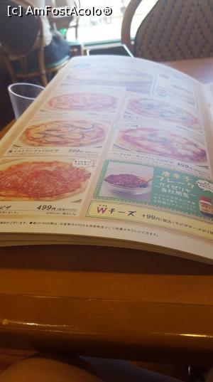 [P08] Și pizza!  » foto by Tesaria
 - 
<span class="allrVoted glyphicon glyphicon-heart hidden" id="av980638"></span>
<a class="m-l-10 hidden" id="sv980638" onclick="voting_Foto_DelVot(,980638,10622)" role="button">șterge vot <span class="glyphicon glyphicon-remove"></span></a>
<a id="v9980638" class=" c-red"  onclick="voting_Foto_SetVot(980638)" role="button"><span class="glyphicon glyphicon-heart-empty"></span> <b>LIKE</b> = Votează poza</a> <img class="hidden"  id="f980638W9" src="/imagini/loader.gif" border="0" /><span class="AjErrMes hidden" id="e980638ErM"></span>