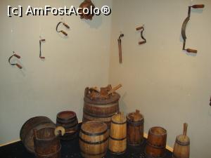 [P17] Vase din lemn folosite pentru depozitare.  » foto by Floryn81
 - 
<span class="allrVoted glyphicon glyphicon-heart hidden" id="av807375"></span>
<a class="m-l-10 hidden" id="sv807375" onclick="voting_Foto_DelVot(,807375,10623)" role="button">șterge vot <span class="glyphicon glyphicon-remove"></span></a>
<a id="v9807375" class=" c-red"  onclick="voting_Foto_SetVot(807375)" role="button"><span class="glyphicon glyphicon-heart-empty"></span> <b>LIKE</b> = Votează poza</a> <img class="hidden"  id="f807375W9" src="/imagini/loader.gif" border="0" /><span class="AjErrMes hidden" id="e807375ErM"></span>