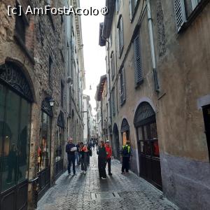 [P38] Bergamo, Città Alta, Via Bartolomeo Colleoni, pietonală » foto by mprofeanu
 - 
<span class="allrVoted glyphicon glyphicon-heart hidden" id="av1462806"></span>
<a class="m-l-10 hidden" id="sv1462806" onclick="voting_Foto_DelVot(,1462806,10639)" role="button">șterge vot <span class="glyphicon glyphicon-remove"></span></a>
<a id="v91462806" class=" c-red"  onclick="voting_Foto_SetVot(1462806)" role="button"><span class="glyphicon glyphicon-heart-empty"></span> <b>LIKE</b> = Votează poza</a> <img class="hidden"  id="f1462806W9" src="/imagini/loader.gif" border="0" /><span class="AjErrMes hidden" id="e1462806ErM"></span>