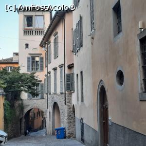 [P39] Bergamo, Città Alta, Via Tassis pozată de pa Via Bartolomeo Colleoni » foto by mprofeanu
 - 
<span class="allrVoted glyphicon glyphicon-heart hidden" id="av1462807"></span>
<a class="m-l-10 hidden" id="sv1462807" onclick="voting_Foto_DelVot(,1462807,10639)" role="button">șterge vot <span class="glyphicon glyphicon-remove"></span></a>
<a id="v91462807" class=" c-red"  onclick="voting_Foto_SetVot(1462807)" role="button"><span class="glyphicon glyphicon-heart-empty"></span> <b>LIKE</b> = Votează poza</a> <img class="hidden"  id="f1462807W9" src="/imagini/loader.gif" border="0" /><span class="AjErrMes hidden" id="e1462807ErM"></span>