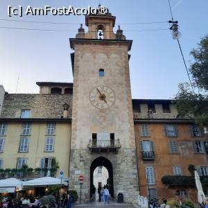 [P41] Bergamo, Città Alta, Piazza Mascheroni cu Turnul Clopotniță » foto by mprofeanu
 - 
<span class="allrVoted glyphicon glyphicon-heart hidden" id="av1462809"></span>
<a class="m-l-10 hidden" id="sv1462809" onclick="voting_Foto_DelVot(,1462809,10639)" role="button">șterge vot <span class="glyphicon glyphicon-remove"></span></a>
<a id="v91462809" class=" c-red"  onclick="voting_Foto_SetVot(1462809)" role="button"><span class="glyphicon glyphicon-heart-empty"></span> <b>LIKE</b> = Votează poza</a> <img class="hidden"  id="f1462809W9" src="/imagini/loader.gif" border="0" /><span class="AjErrMes hidden" id="e1462809ErM"></span>