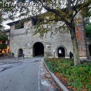 [P48] Bergamo, Città Alta, Porta Sant'Alessandro - Poarta Sf. Alexandru » foto by mprofeanu
 - 
<span class="allrVoted glyphicon glyphicon-heart hidden" id="av1462816"></span>
<a class="m-l-10 hidden" id="sv1462816" onclick="voting_Foto_DelVot(,1462816,10639)" role="button">șterge vot <span class="glyphicon glyphicon-remove"></span></a>
<a id="v91462816" class=" c-red"  onclick="voting_Foto_SetVot(1462816)" role="button"><span class="glyphicon glyphicon-heart-empty"></span> <b>LIKE</b> = Votează poza</a> <img class="hidden"  id="f1462816W9" src="/imagini/loader.gif" border="0" /><span class="AjErrMes hidden" id="e1462816ErM"></span>