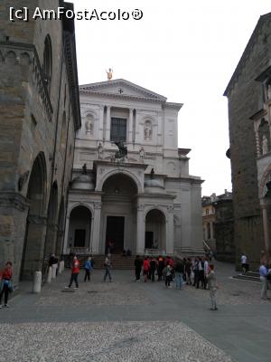 [P05] Piazza Duomo » foto by danutza_ang
 - 
<span class="allrVoted glyphicon glyphicon-heart hidden" id="av1120161"></span>
<a class="m-l-10 hidden" id="sv1120161" onclick="voting_Foto_DelVot(,1120161,10639)" role="button">șterge vot <span class="glyphicon glyphicon-remove"></span></a>
<a id="v91120161" class=" c-red"  onclick="voting_Foto_SetVot(1120161)" role="button"><span class="glyphicon glyphicon-heart-empty"></span> <b>LIKE</b> = Votează poza</a> <img class="hidden"  id="f1120161W9" src="/imagini/loader.gif" border="0" /><span class="AjErrMes hidden" id="e1120161ErM"></span>