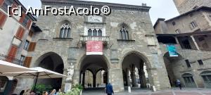 [P28] Palazzo della Ragione, Piazza Vecchia » foto by Carmen Ion
 - 
<span class="allrVoted glyphicon glyphicon-heart hidden" id="av1372647"></span>
<a class="m-l-10 hidden" id="sv1372647" onclick="voting_Foto_DelVot(,1372647,10639)" role="button">șterge vot <span class="glyphicon glyphicon-remove"></span></a>
<a id="v91372647" class=" c-red"  onclick="voting_Foto_SetVot(1372647)" role="button"><span class="glyphicon glyphicon-heart-empty"></span> <b>LIKE</b> = Votează poza</a> <img class="hidden"  id="f1372647W9" src="/imagini/loader.gif" border="0" /><span class="AjErrMes hidden" id="e1372647ErM"></span>