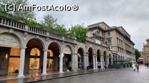[P16] Quadriportico del Sentierone » foto by Carmen Ion
 - 
<span class="allrVoted glyphicon glyphicon-heart hidden" id="av1374001"></span>
<a class="m-l-10 hidden" id="sv1374001" onclick="voting_Foto_DelVot(,1374001,10639)" role="button">șterge vot <span class="glyphicon glyphicon-remove"></span></a>
<a id="v91374001" class=" c-red"  onclick="voting_Foto_SetVot(1374001)" role="button"><span class="glyphicon glyphicon-heart-empty"></span> <b>LIKE</b> = Votează poza</a> <img class="hidden"  id="f1374001W9" src="/imagini/loader.gif" border="0" /><span class="AjErrMes hidden" id="e1374001ErM"></span>