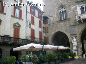 [P04] Piazza Vecchia cu terase care te imbie la o cafea, la o inghetata...  » foto by cristina47*
 - 
<span class="allrVoted glyphicon glyphicon-heart hidden" id="av803283"></span>
<a class="m-l-10 hidden" id="sv803283" onclick="voting_Foto_DelVot(,803283,10639)" role="button">șterge vot <span class="glyphicon glyphicon-remove"></span></a>
<a id="v9803283" class=" c-red"  onclick="voting_Foto_SetVot(803283)" role="button"><span class="glyphicon glyphicon-heart-empty"></span> <b>LIKE</b> = Votează poza</a> <img class="hidden"  id="f803283W9" src="/imagini/loader.gif" border="0" /><span class="AjErrMes hidden" id="e803283ErM"></span>