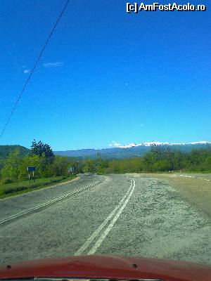 [P29] In drum spre Gabrovo. In plan indepartat se vad muntii Stara Planina.  » foto by georgel
 - 
<span class="allrVoted glyphicon glyphicon-heart hidden" id="av505419"></span>
<a class="m-l-10 hidden" id="sv505419" onclick="voting_Foto_DelVot(,505419,10677)" role="button">șterge vot <span class="glyphicon glyphicon-remove"></span></a>
<a id="v9505419" class=" c-red"  onclick="voting_Foto_SetVot(505419)" role="button"><span class="glyphicon glyphicon-heart-empty"></span> <b>LIKE</b> = Votează poza</a> <img class="hidden"  id="f505419W9" src="/imagini/loader.gif" border="0" /><span class="AjErrMes hidden" id="e505419ErM"></span>